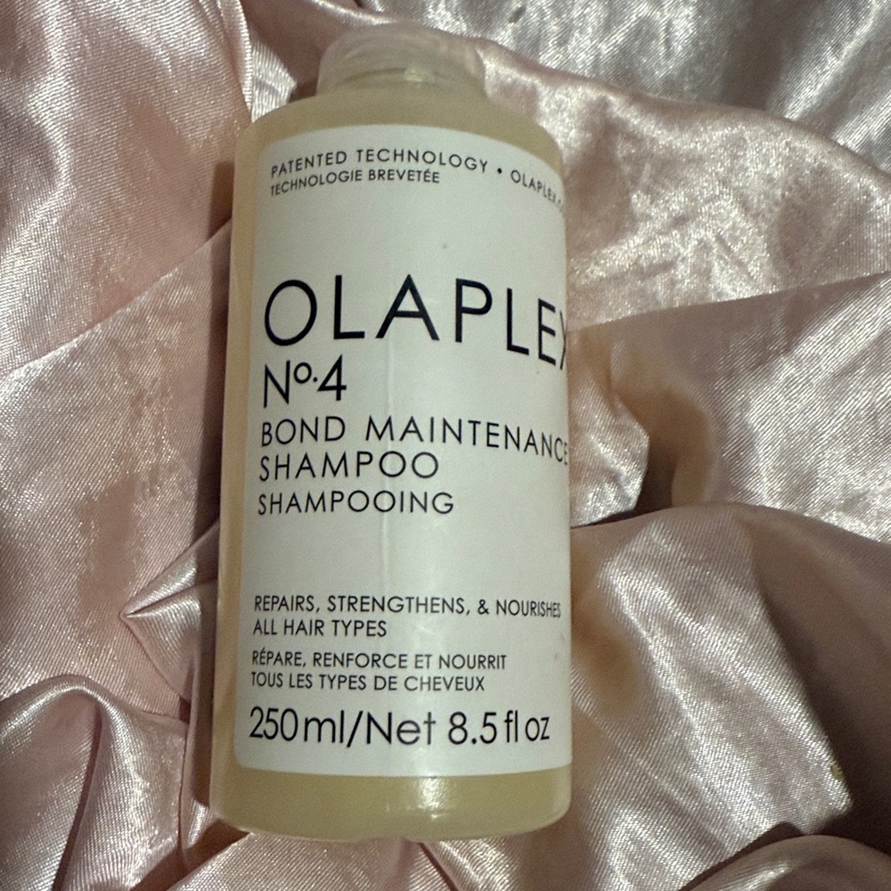 OLAPLEX No.4 Bond Maintenance Shampoo